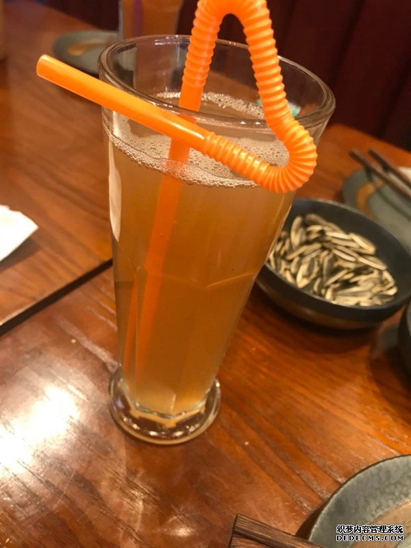 夏天氣溫再高也不要喝冷飲？營養(yǎng)師：真正不適合喝的是這3類人