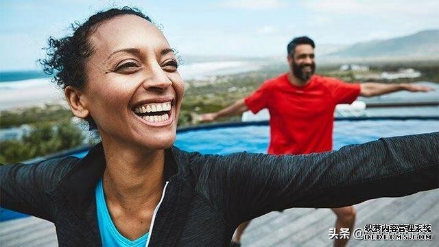 運動是如何改善情緒的？堅持健身真的可以讓你精神更健康，更快樂