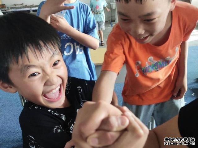 掛上你迷人的微笑，造詣健康心理
